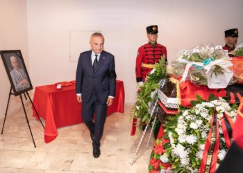 Meta homazhe për Gjeneral Parllakun: Do jetë gjithmonë mes nesh me personalitetin e tij të pamposhtur