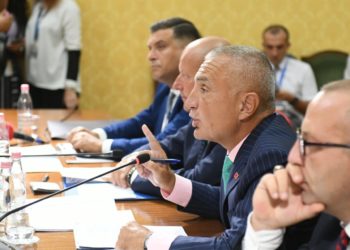 Shkarkimi i Metës/ “Venecia” publikon opinion në 11 tetor, Komisioni Hetimor kërkon zgjatjen e mandatit