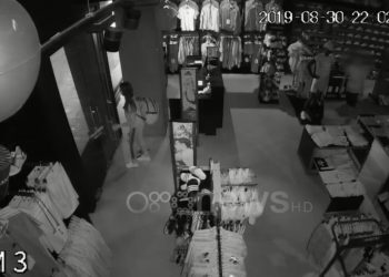 Kamerat zbulojnë hajdutët e atleteve firmato në Fier