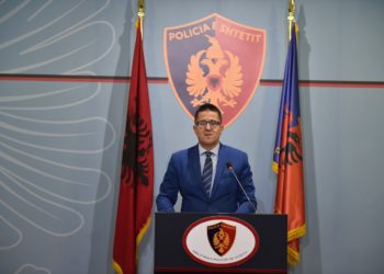 “Anti-informalitetit”/ Policia bën bilancin: 44 persona të arrestuar, mes tyre 5 zyrtarë të administratës