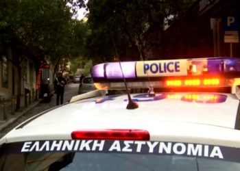 Shkatërrohet rrjeti kriminal i birësimeve të paligjshme në Greqi, 12 të arrestuar mes tyre 1 mjeke, 1 mami dhe 3 gra