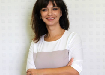 Zv.ministri i Mbrojtjes reagon pas dorëheqjes së Sonila Qatos: Oligarkisë i duhet rezistuar