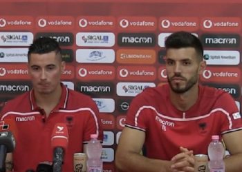 Roshi flet para sfidës me Francën: S’më bëjnë përshtypje mungesat. Gjasula: E kam pritur gjatë këtë ditë