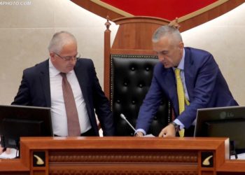 Spaho sulmon Metën: Ka kohë që po flet me simbolika, deklaratën e tij po e marr si batutë