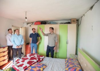 Veliaj premton banesë të re për familjen e prekur nga tërmeti
