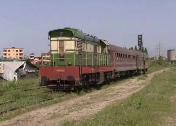 Treni përplas një person me motor në Laç, i plagosuri dërgohet me urgjencë në spital