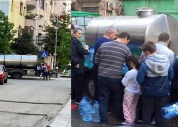 PD akuzon për ujin: Nga Blloku te Myslym Shyri probleme me ujin e pijshëm