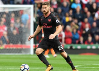 Shkodran Mustafi mund të zëvendësojë Giorgio Chiellinin tek Juventus