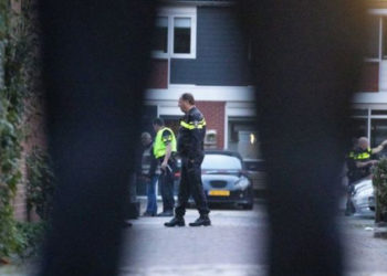 Polici vret dy vajzat dhe plagos rëndë bashkëshorten, më pas kryen vetëvrasje