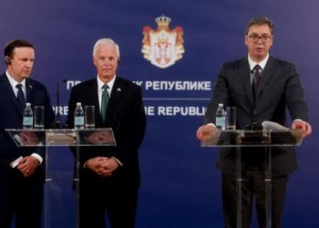 Vuçiç pas takimit me senatorët amerikanë: S’mund ta njohim Kosovën pa kompromis