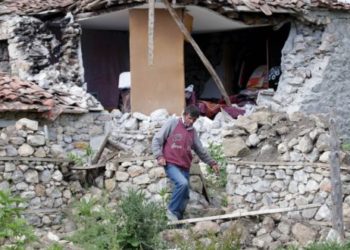 VOA: Franca kërkon shtyrjen e negociatave për Tiranën e Shkupin