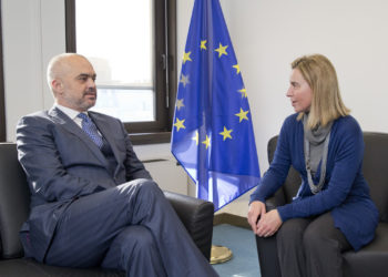 Mogherini lë detyrën, pret sot në takim Ramën, Thaçin, Vuçiçin dhe Zaevin