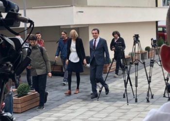 “Mbrëmjen ta shndërrojmë në festë masive”, deklarata e Kurtit pas votimit, i bindur në fitore