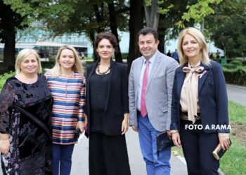 Foto pikante, ja momentet që nuk u panë në Kuvend