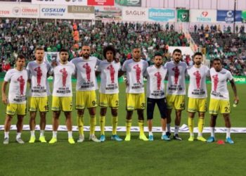 “Atdheu mirënjohës për ju”/ Muriqi bashkë me Fenerbaçen në krah të ushtrisë turke