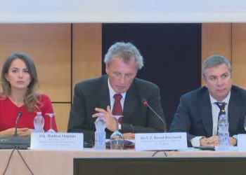 Socialistët në bisedime me opozitën jashtë parlamentare për të marrë pjesë në reformën zgjedhore