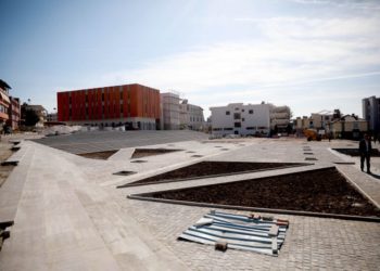 “Rilindja Urbane”/ Rama i inspekton vetë punimet për rikonstruksionin e qendrës së Roskovecit