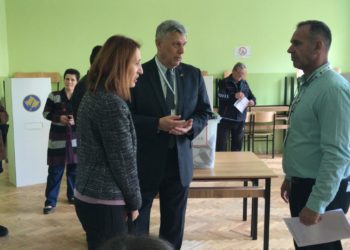 “Uroj që zgjedhjet të jenë të lira dhe demokratike”, mesazhi i ambasadorit amerikan në Graçanicë