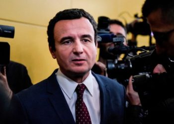 Bloomberg për Albin Kurtin/ Dikur i rrahur e i burgosur nga Serbia, sot inxhinieri që ka prerë flokët e gjata ka një test të madh