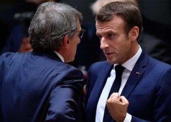 Financial Times: Mbledhja për negociatat zgjati deri në 2 të mëngjesit, Macron nuk iu përgjigj gazetarëve