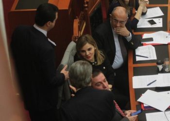 “Sjellja e politikanëve shqiptarë sipas kodit mafioz”, mesazhi i fortë i Kabos