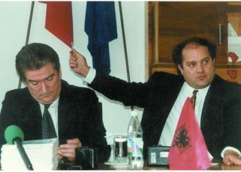 Kërcënon Hashim Thaçi: Azem Hajdari e shantazhonte Berishën për marrëveshjet me Millosheviçin