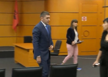 Kaloi Vetting-un, por Besim Hajdarmataj do të jetë objekt i një tjetër verifikimi, dyshime për shkelje displinore