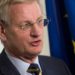 Negociatat/ Carl Bildt: Nga vendimi francez rrezikohet edhe Serbia me Malin e Zi, do ketë pasoja për Ballkanin