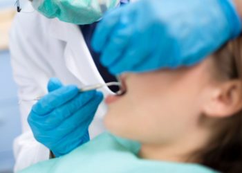 Dentisti i shkul 10 dhëmbë, gruaja vdes nga hemorragjia