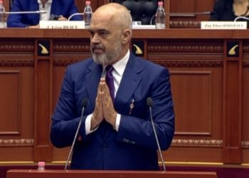 “Zbatoje ose hap krahun”, Rama-Bashës: Me çfarë dekreti hyjnor më nis mua plane?