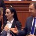 VIDEO / Sherr në Kuvend, Ralf Gjoni përplaset me Braçen dhe Shalsin