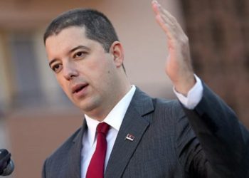 Gjuriç nuk justifikohet per helmimin por akuzon Albin Kurtin