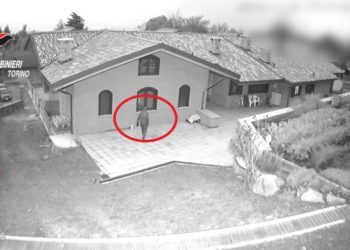 VIDEO/ Hynin në banesa kur pronarët ishin në gjumë, shkatërrohet banda italo-shqiptare e grabitësve