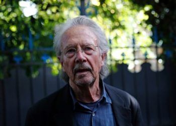 Adhuruesi i Millosheviçit që fitoi Nobelin ‘provokon’ shqiptarët: Do pimë raki dhe verë me serbët për sukseset