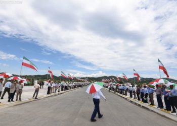 FOTOT/ Në Manzë, aty ku shqiptarët bashkëjetojnë me muxhahedinët
