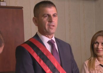 “Zëri i Amerikës”: Agim Kajmakun nuk e shpëton dot vendimi i Gjykatës së Janinës