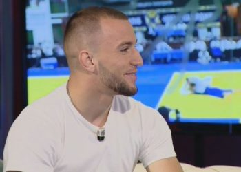 “S’bëj seks 15 ditë para ndeshjes”, kampioni i Ballkanit zbulon sekretin e suksesit