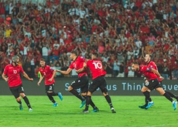 Publikohen formacionet Moldavi-Shqipëri, Reja ul në stol Memushajn, Abrashi kapiten