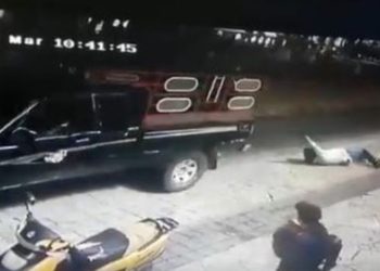 VIDEO/ Kreun e komunës e lidhin pas kamionit dhe e tërheqin zvarrë se nuk mbajti premtin elektoral