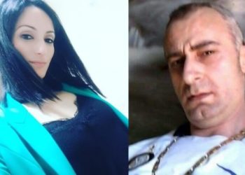 Vrasja në Kavajë/ Efektivi i burgjeve mik me viktimën, publikohet fotoja ku i tregojnë armët njëri-tjetrit