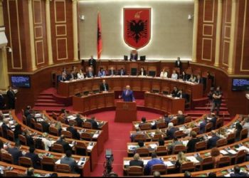 EMRAT/ Kush janë 14 deputetët që u kërcënuan dhe u sulmuan gjatë 2018-2019