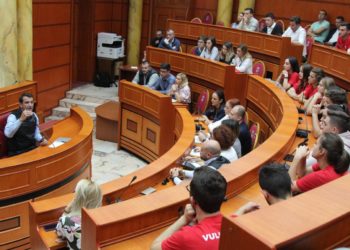 Veliaj: Gjysmën e Kopshtit Botanik PD e bëri asfalt, Rektori Koni mori 5 mijë lekëshat e nuseve, pjesë e një skeme korruptive