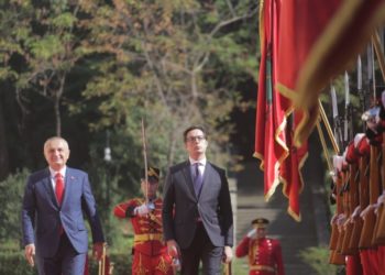 E pësoi Maqedonia e Veriut nga Shqipëria/ Pendarovsi i përgjigjet: Duhej të na hapeshin bashkë negociatat