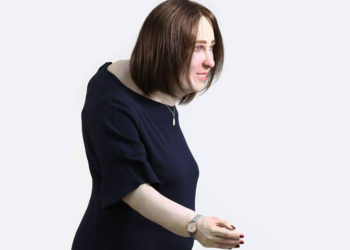 “Obez, me sy të kuq dhe kurriz të dalë”, kështu do duken zyrtarët e së ardhmes (Foto)