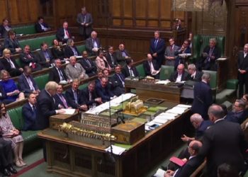 Tërhiqet opozita, Britania e Madhe drejt zgjedhjeve të parakohshme