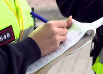 Me shpejtësi skëterrë në autostradën Tiranë-Durrës, policia u heq patentat 14 drejtuesve të mjeteve (Video)