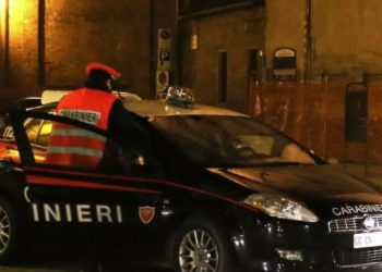 Pranga dy të rinjve shqiptarë në Itali, kapen me kokainë në makinë