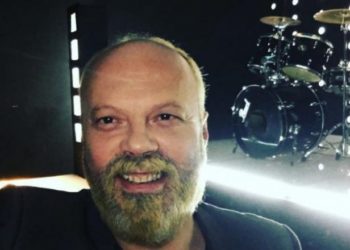 La 50 mln lekë për dy ditë në baste, këngëtari Endri Prifti kërkon ndihmën e shtetit