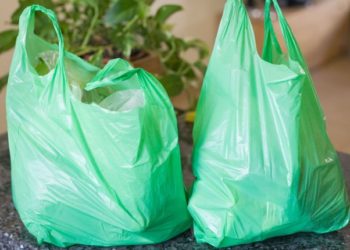 Kujdes me përdorimin e qeseve plastike, sipas projektligjit të ri rrezikoni gjobë 30 mijë – 100 mijë lekë