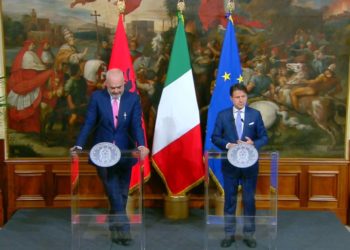 Kriza politike/ Conte: Opozita të ulet në dialog pa kushte me qeverinë. Rama: Shqipëria s’ka rrugë tjetër veç BE-së